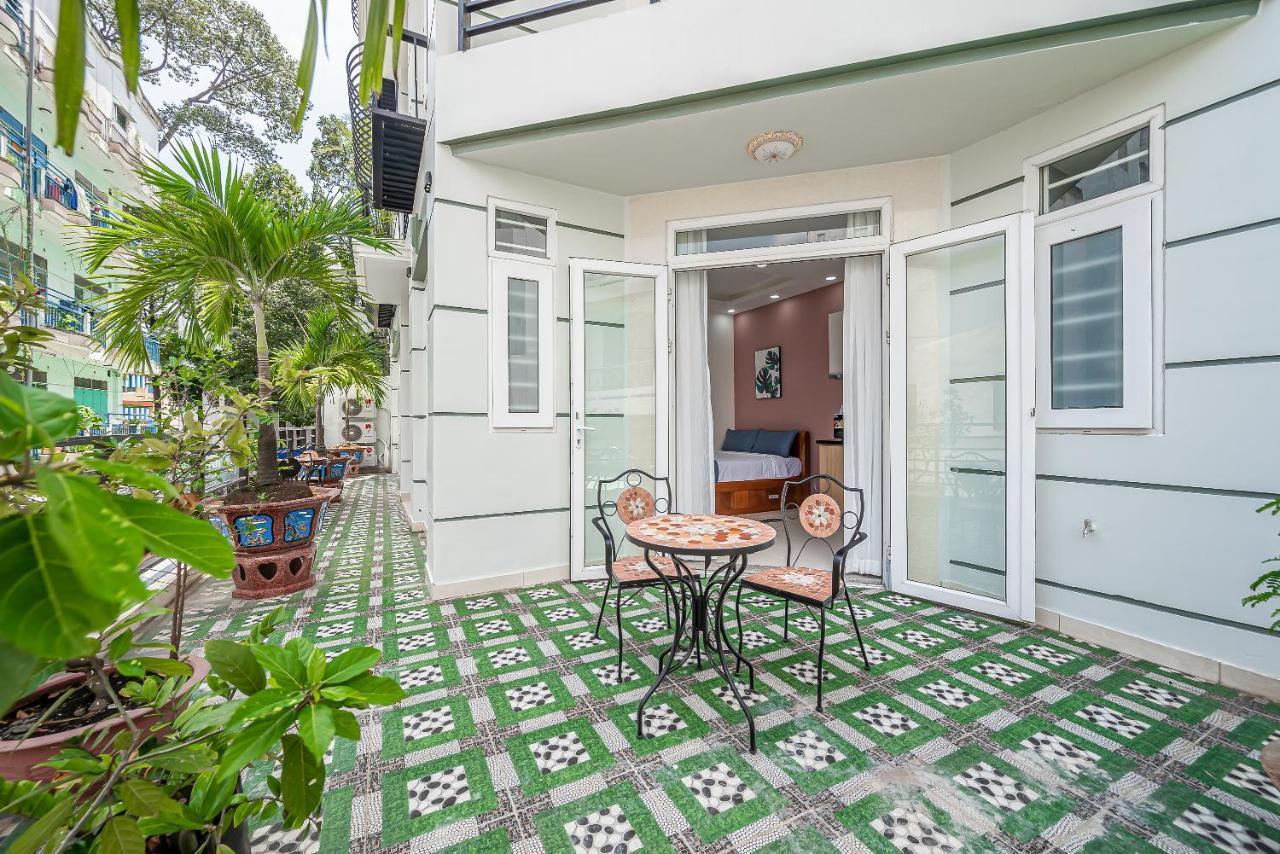Căn hộ Cozrum Homes - Retro House *