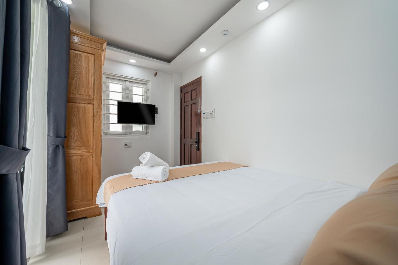 Căn hộ Cozrum Homes - Retro House *