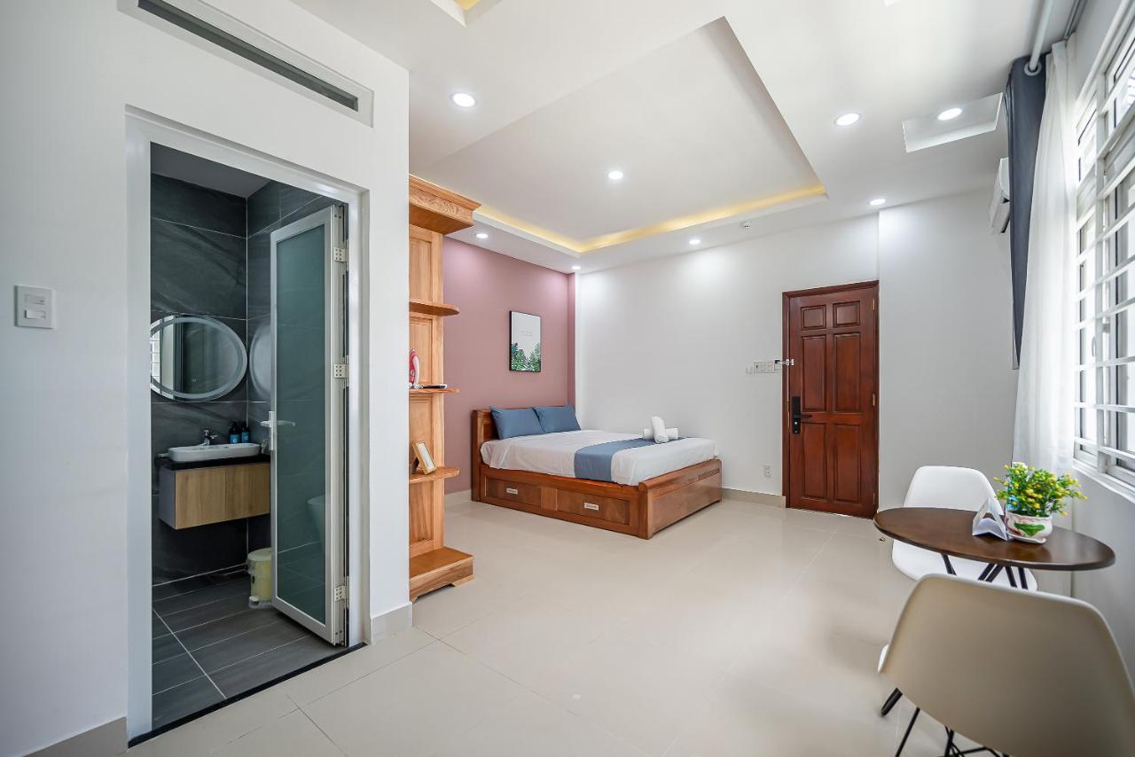 Căn hộ Cozrum Homes - Retro House *