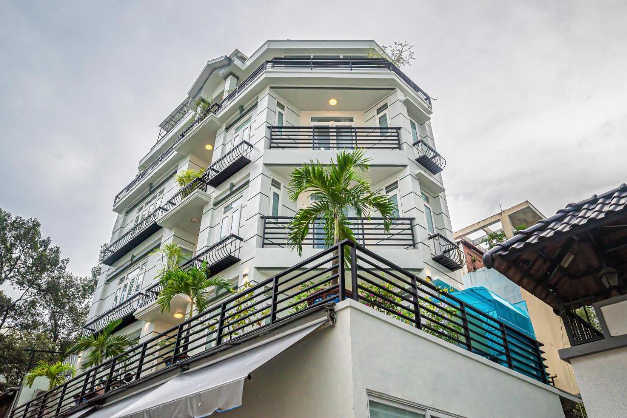 Căn hộ Cozrum Homes - Retro House *